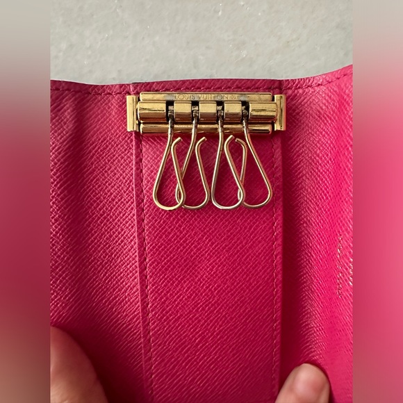 Authentic Louis Vuitton Mono Key Case Fuchsia - Picture 7 of 8